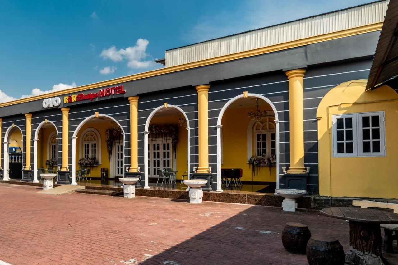 Oyo 1228 R & R Motel Johor Bahru Ngoại thất bức ảnh