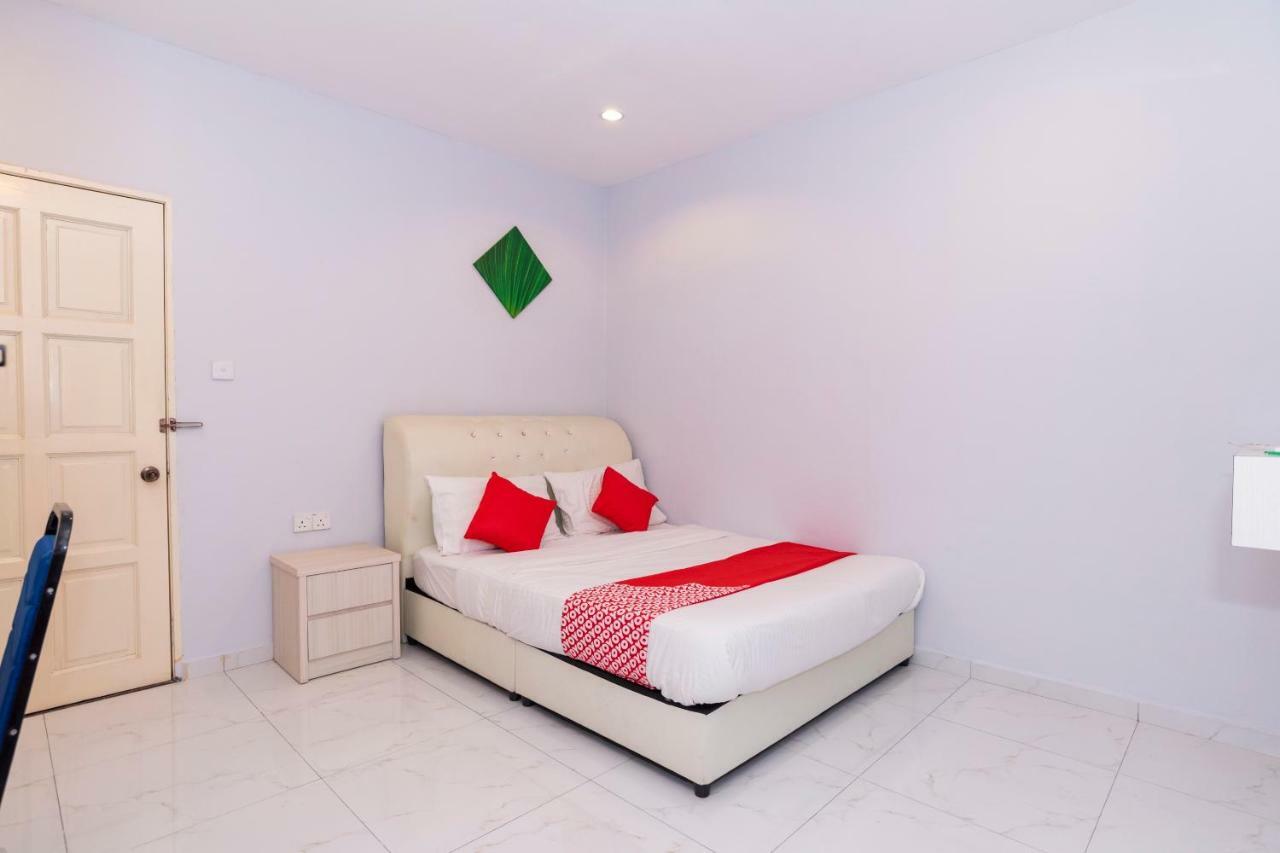 Oyo 1228 R & R Motel Johor Bahru Ngoại thất bức ảnh