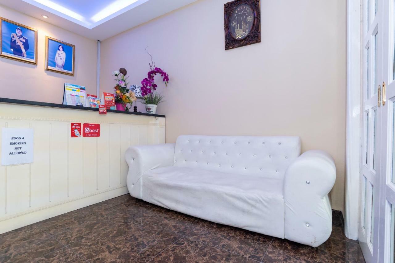 Oyo 1228 R & R Motel Johor Bahru Ngoại thất bức ảnh