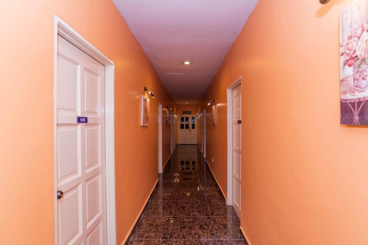 Oyo 1228 R & R Motel Johor Bahru Ngoại thất bức ảnh