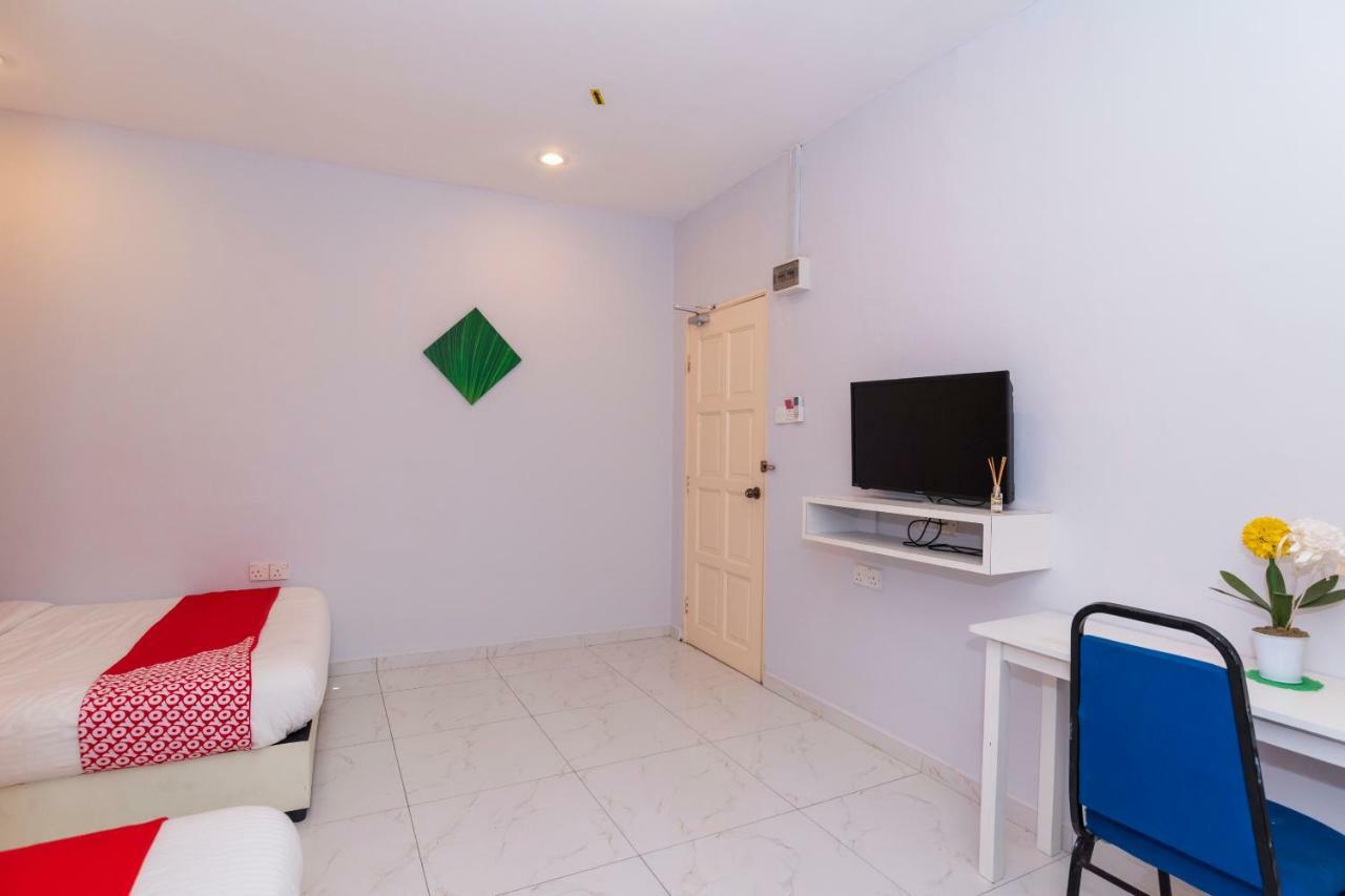 Oyo 1228 R & R Motel Johor Bahru Ngoại thất bức ảnh